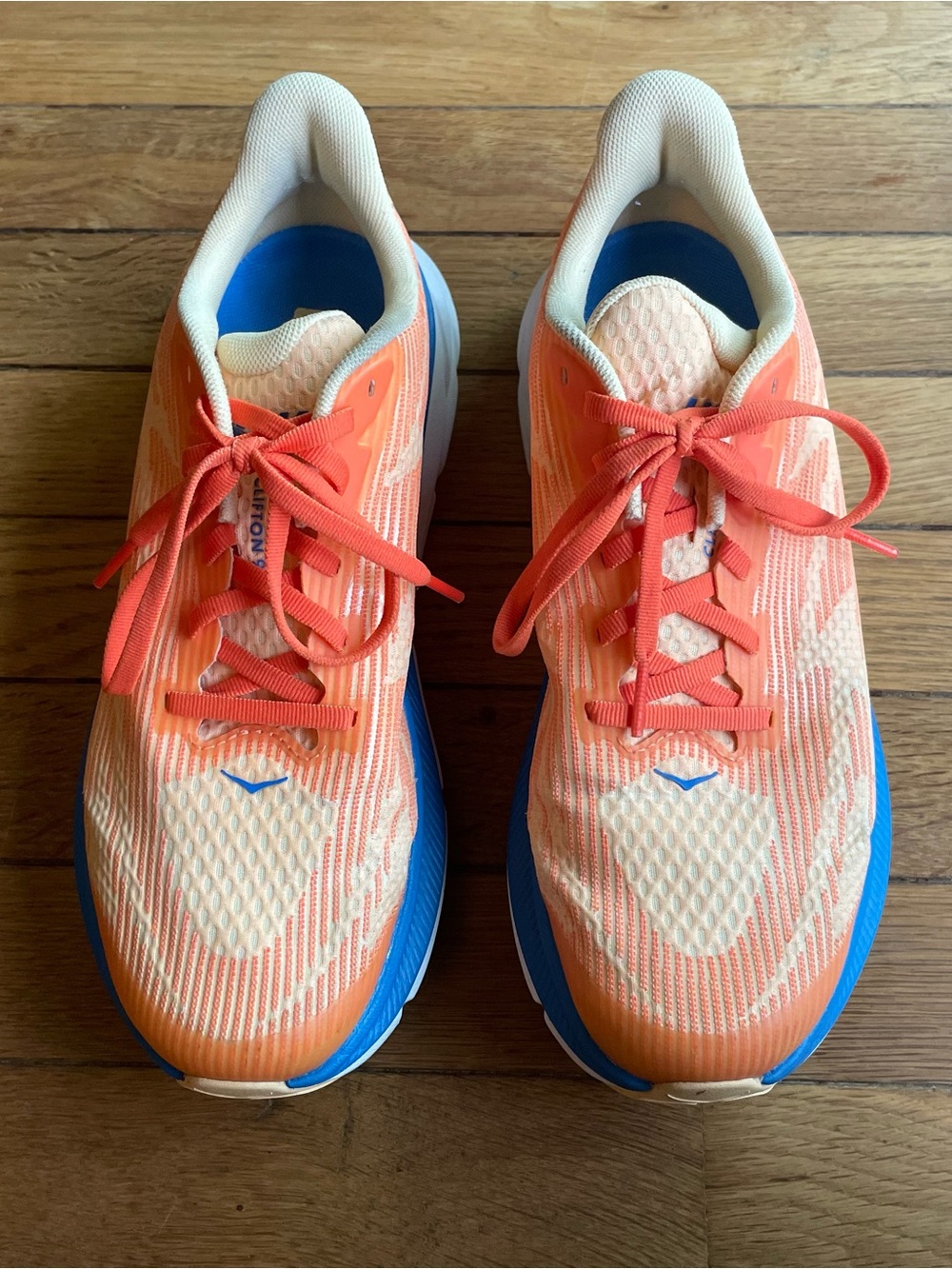 Hoka Clifton 9 Youth 7 Women's 8.5 Athletic Running Sneakers Vibrant Orange Blue